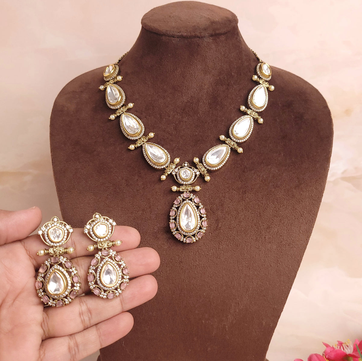 Beautiful Polki Kundan Jadau Antique Necklace Set showcasing intricate design and elegance.