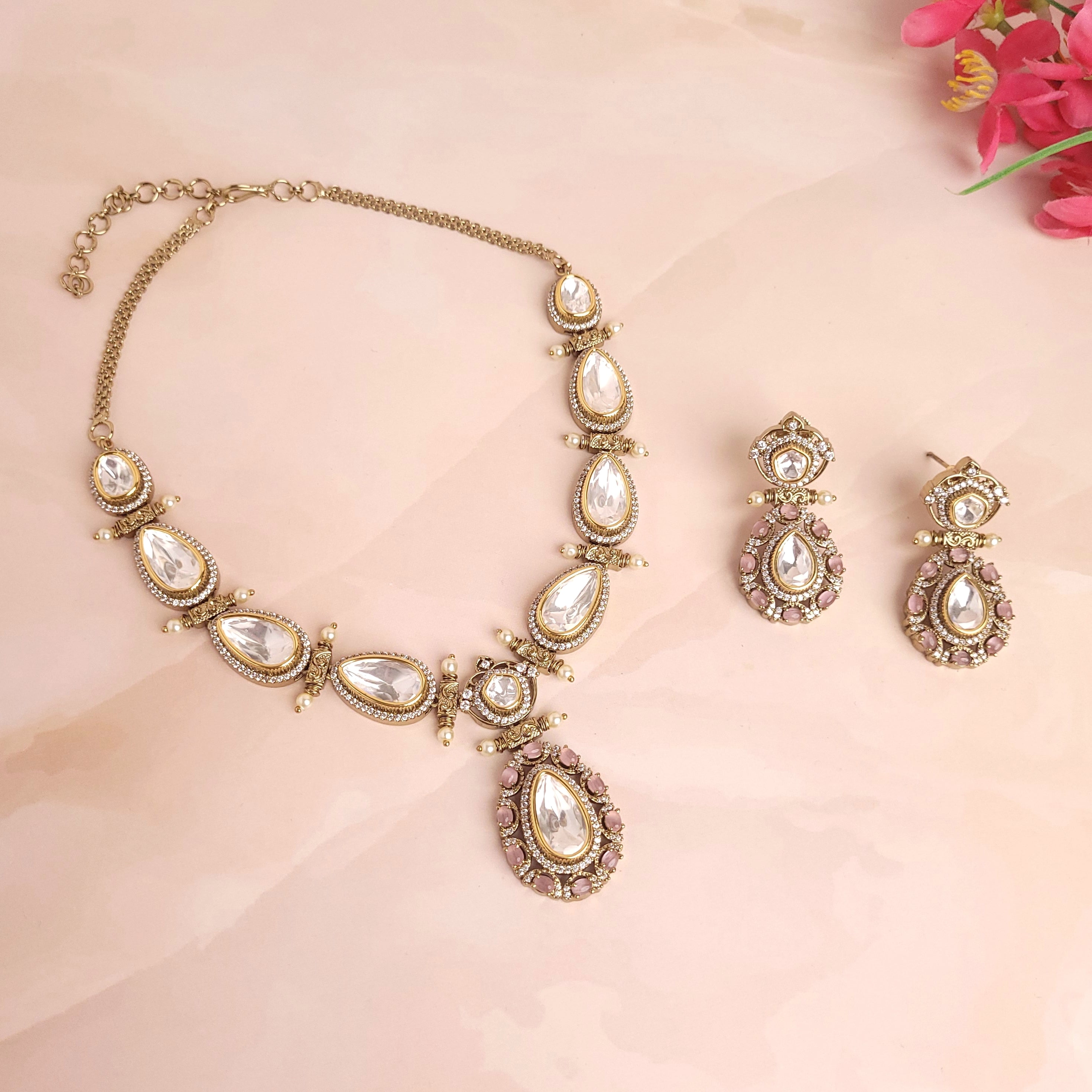 Beautiful Polki Kundan Jadau Antique Necklace Set showcasing intricate design and elegance.