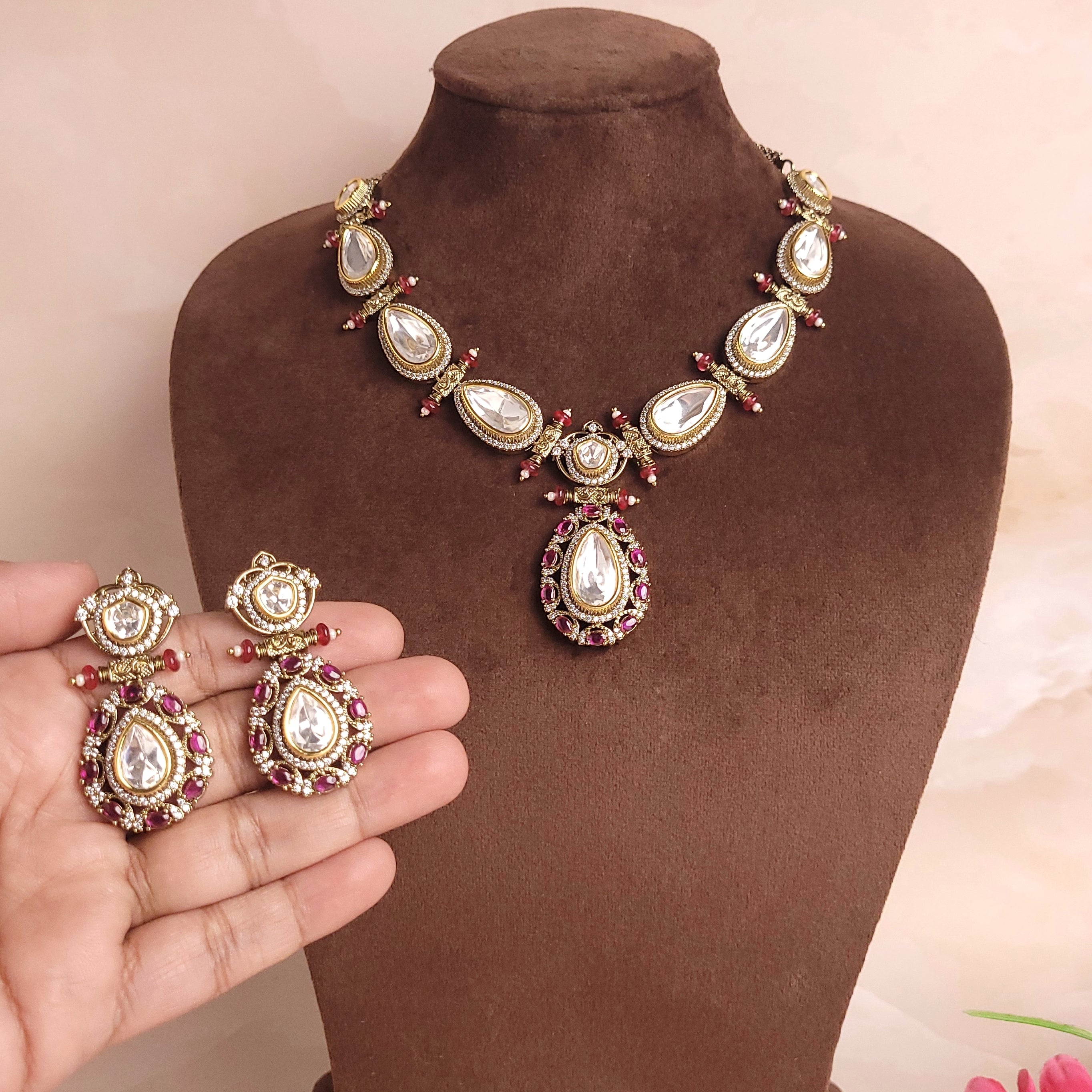 Beautiful Polki Kundan Jadau Antique Necklace Set showcasing intricate design and elegance.