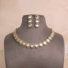 Kundan Set - Artisan Craftsmanship with Luxurious Details - Perfect for Celebrations