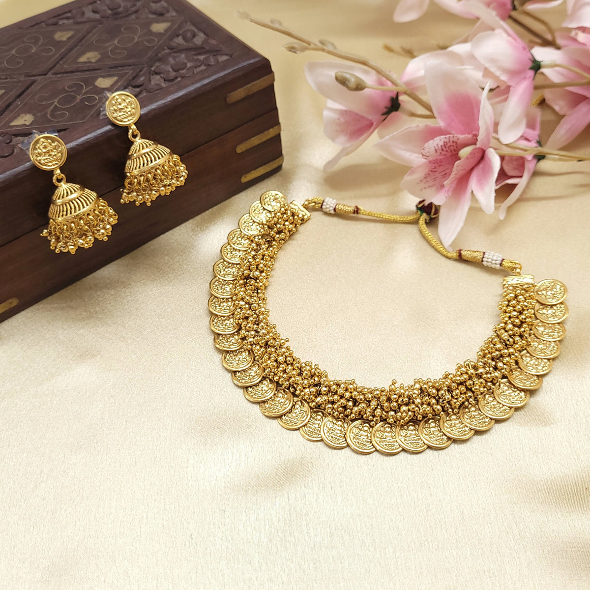 Indian Temple Jewelry - Gold Necklace with Jhumki Earrings